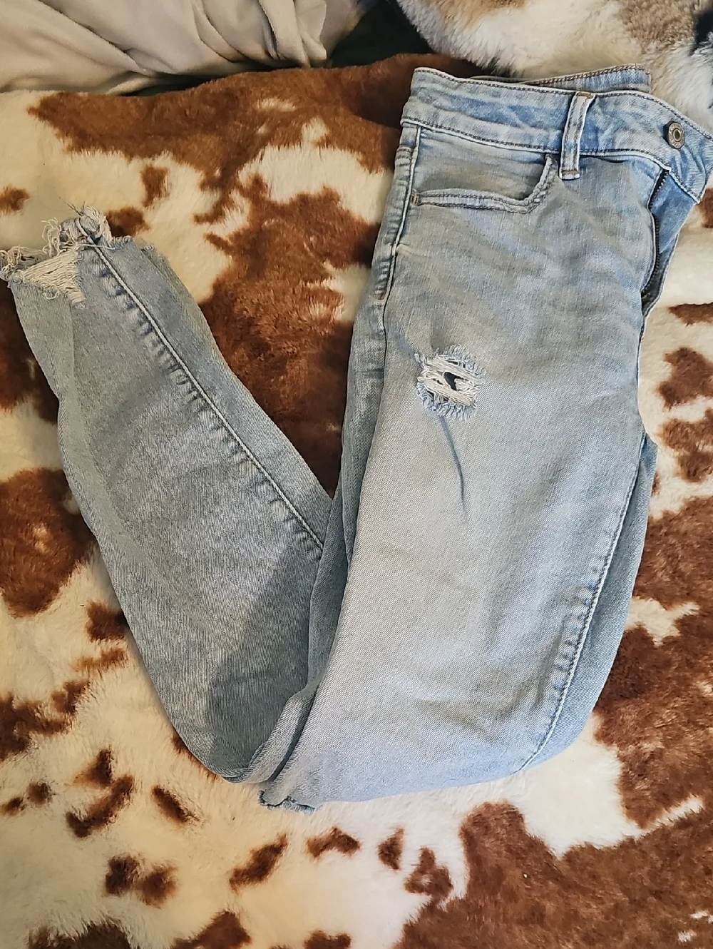 American Eagle Light Wash Distressed Women’s Jeans - Size 6 High-Rise Jeggings - Picture 1 of 8